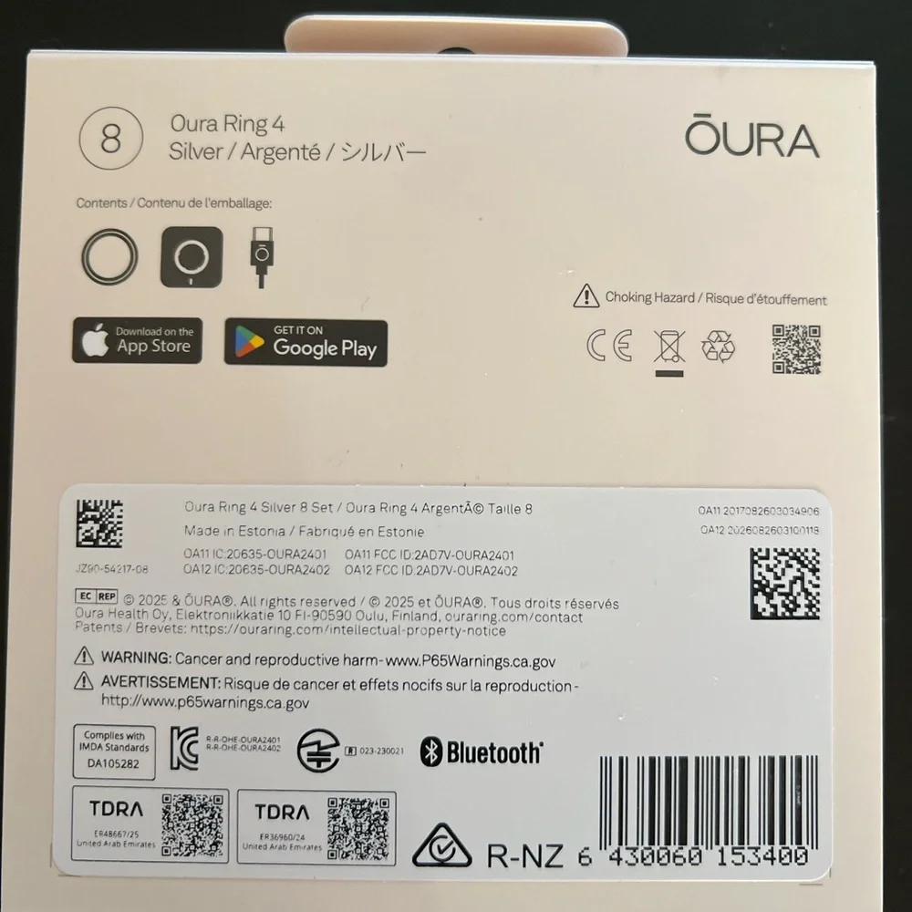 Oura Smart Ring in Silver - Picture 5 of 7